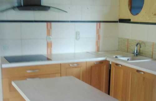 Gan Casa | Homerez - Espaciosa casa para 6 pers. con terraza y balcón en Gan