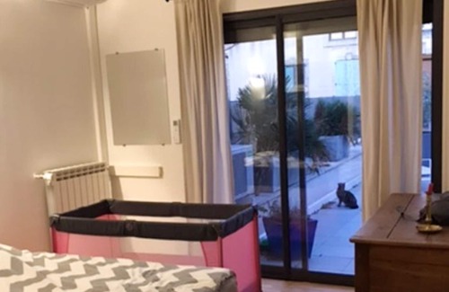 Le Bourg Casa | Homerez - Espaciosa casa para 6 pers. con jardín, terraza y balcón en Narbonne