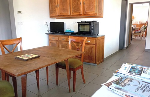 Renaze Casa | Homerez - Casa espaciosa en Renazé con terraza