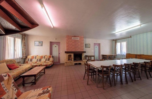 Nevoy Casa | Homerez - Casa espaciosa en Nevoy con jardín de 200 m²