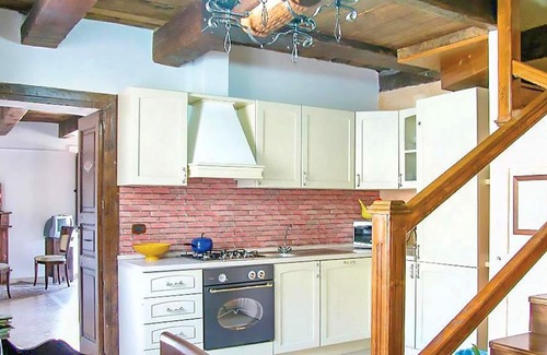 Morano Calabro Apartamento | Homerez - Espacioso apartamento para 8 pers. con balcón en Morano Calabro
