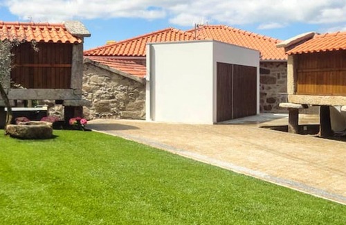 Riba de Mouro Casa | Homerez - Espaciosa casa para 2 pers. con terraza en Riba de Mouro