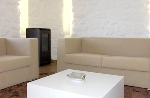 Riba de Mouro Casa | Homerez - Spacious house for 2 ppl. with terrace at Riba de Mouro