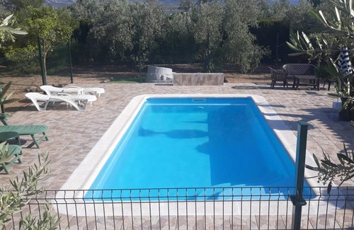 Pozo Alcon Villa | Homerez - Espaciosa villa para 6 pers. con piscina y terraza en Pozo Alcón