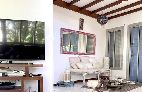 Centre-Ville Villa | Homerez - Villa para 4 pers. con piscina, jardín y terraza en St Pierre