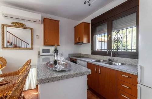 Conchar Villa | Homerez - Amplia villa en Cónchar con piscina privada y vistas a la montaña