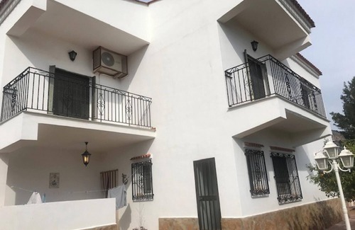 Gandia Villa | Homerez - Villa espaciosa con piscina en Valencia 300m² ideal para 6 personas