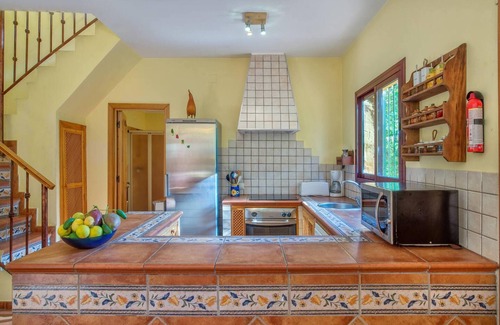 Ojen Villa | Homerez - Spacious Villa in Ojén with Private Pool