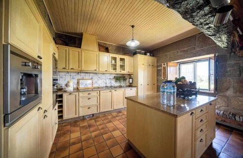 Irivo Villa | Homerez - Villa espaciosa con piscina privada en Penafiel