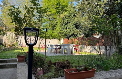 Neris-les-Bains Apartamento | Homerez - Estudio en Néris-les-Bains