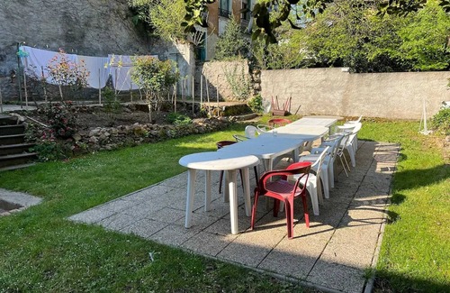 Neris-les-Bains Apartamento | Homerez - Estudio en Néris-les-Bains