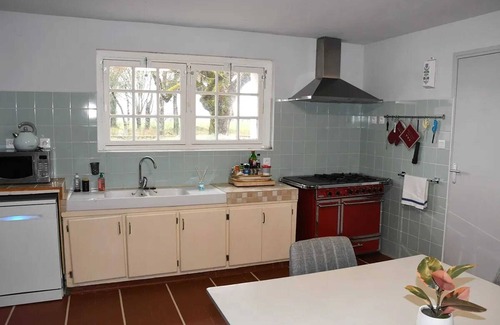 La Ferte-Saint-Cyr Casa | Homerez - Casa de vacaciones en La Ferté-Saint-Cyr