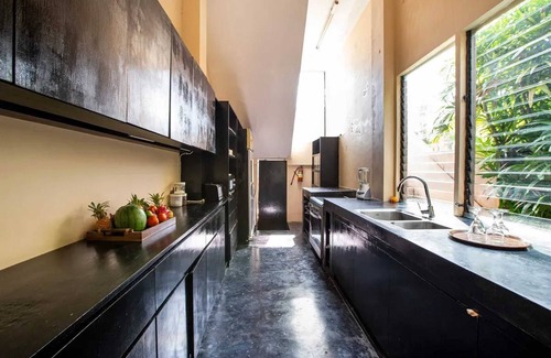 Suraberata Villa | Homerez - Villa en Tabanan, vista mar