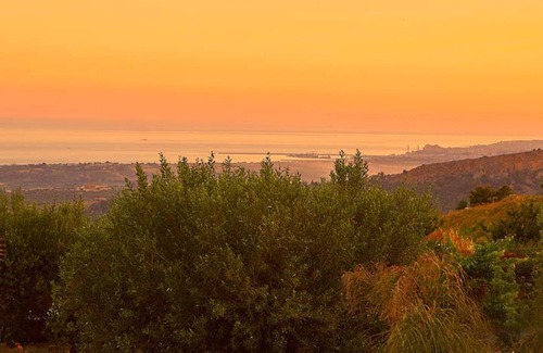 Favara Villa | Homerez - Villa a 10 km de la playa para 6 pers. con piscina y jacuzzi en Favara