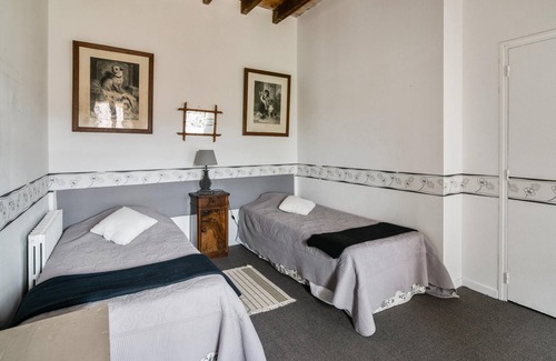Salies Villa | Homerez - Villa para 12 pers. con piscina, jardín y terraza en Salies