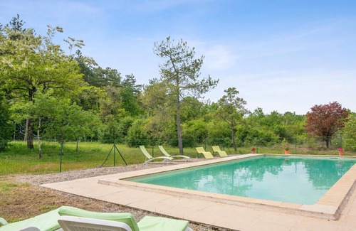 Salies Villa | Homerez - Villa para 12 pers. con piscina, jardín y terraza en Salies