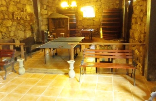 Basto Villa | Homerez - Bonita villa para 6 pers. con piscina, jardín y terraza en Basto