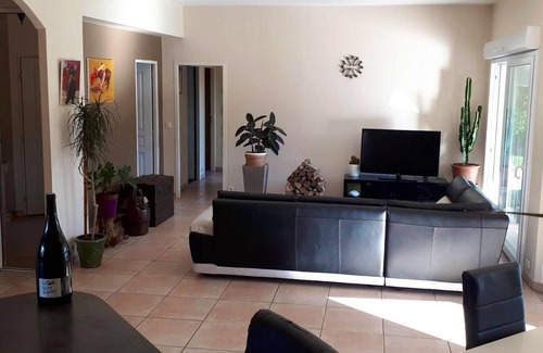 Paulhac Villa | Homerez - Espaciosa villa para 8 pers. con piscina, jardín y terraza en Paulhac