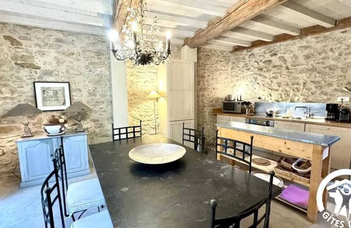 Pouzols-Minervois Villa | Homerez - Villa en Pouzols-Minervois