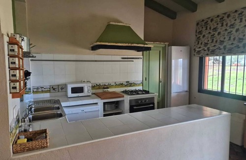 Puerto Serrano Villa | Homerez - Villa para 8 pers. con piscina, jardín y terraza en Puerto Serrano