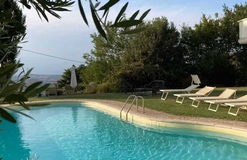 Montelabbate Villa | Homerez - Villa en Montelabbate