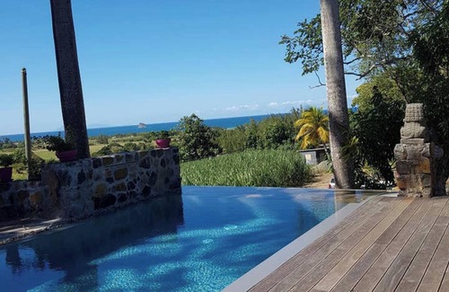 Sainte-Rose Villa | Homerez - Villa con piscina y vista al mar - Sainte Rose