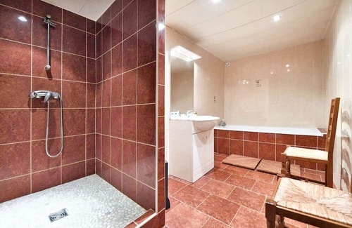 Belvezet Casa | Homerez - Welcoming house in Belvezet with garden and terrace