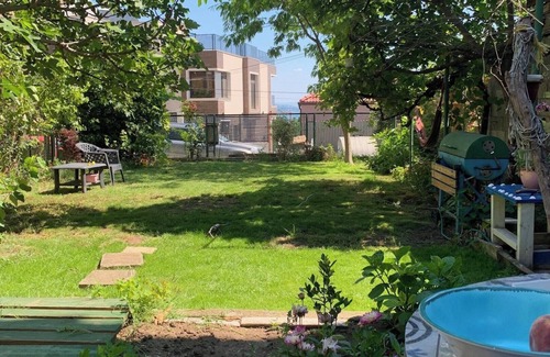 Galata Casa | Homerez - Casa acogedora en Varna con vista al mar