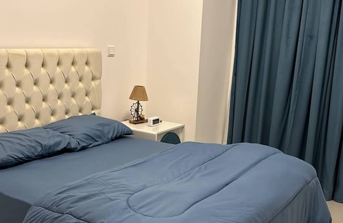 Dubai Hotel | Homes 2 Retreat - The Pulse Residency