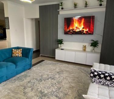 Thompson Estate Apartamento | Homes by keysha