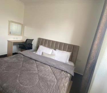 Thompson Estate Apartamento | Homes by keysha