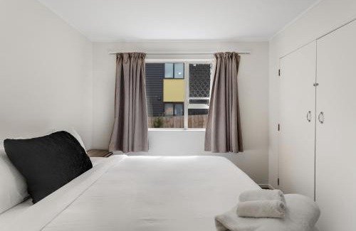 Auckland Casa | Homespun Unit with deck, air-con and parking