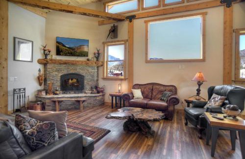 Creede Casa | Homestake Cabin