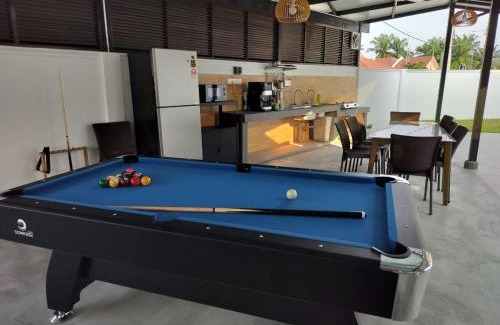 Si Rusa Casa | Homestay 229 Private Pool behind PD Ostrich Farm