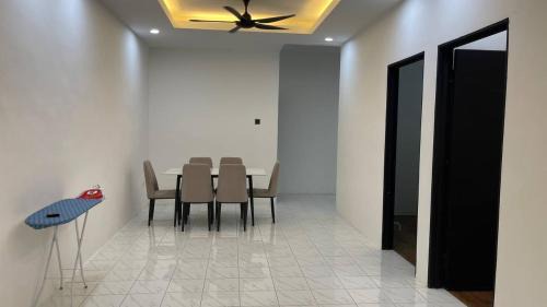 Arau Casa | HOMESTAY ADELIa