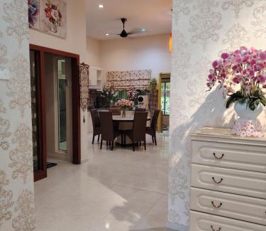 Rembia Casa | Homestay Adinda Siti Melaka, Paya Rumput Cheng