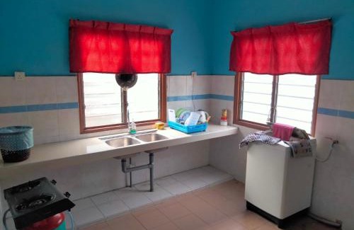 Tanjung Kling Casa | HOMESTAY CAHAYA PUTERI