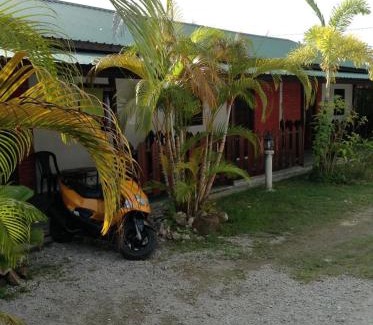 Lubok Buaya Cabina | Homestay Cenang Village Langkawi