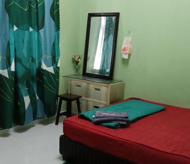 Kawasan Perindustrian Chendering Casa | Homestay Cik Esah