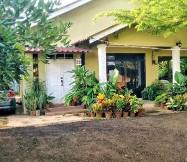 Kawasan Perindustrian Chendering Casa | Homestay Cik Esah