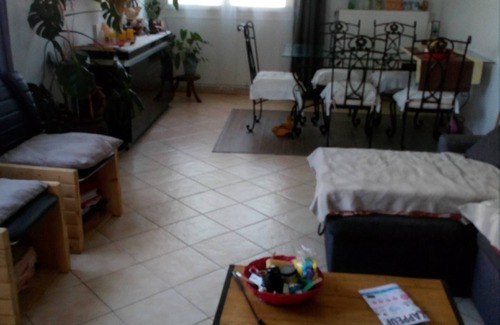 Trebes Cama Y Desayuno | Casa de familia