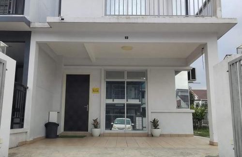 Pasir Gudang Casa | Homestay Greenway