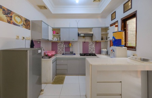 Yogyakarta Villa | Homestay Jogja Dekat Masjid Jogokaryan by Simply Homy