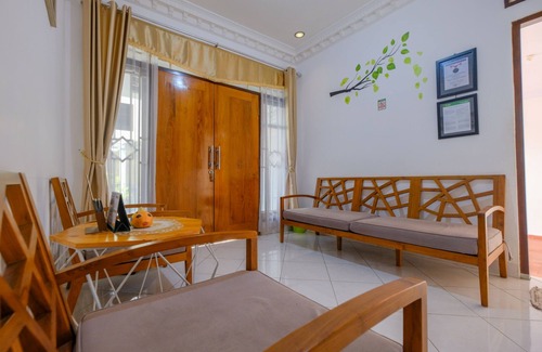 Yogyakarta Villa | Homestay Jogja Dekat Masjid Jogokaryan by Simply Homy