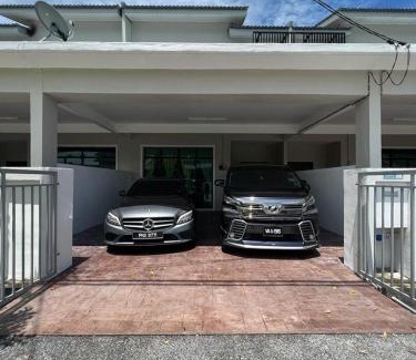 Kampung Dato' Ibrahim Fikri Casa | Homestay Kemaman Fyna04 dekat Pantai Geliga