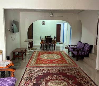 Pasir Gudang Casa | Homestay Qaseh