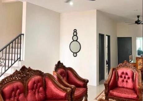 Bota Casa | Homestay Seri Iskandar By Ummi
