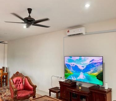 Bota Casa | Homestay Seri Iskandar By Ummi