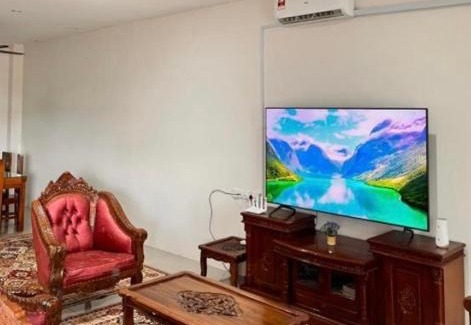 Bota Casa | Homestay Seri Iskandar By Ummi