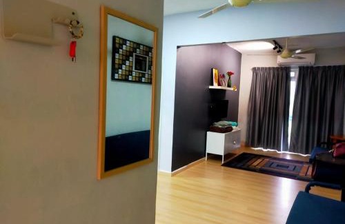 Tanjung Tanah Merah Apartamento | Homestay WaDi 2 apartment with pool near beach